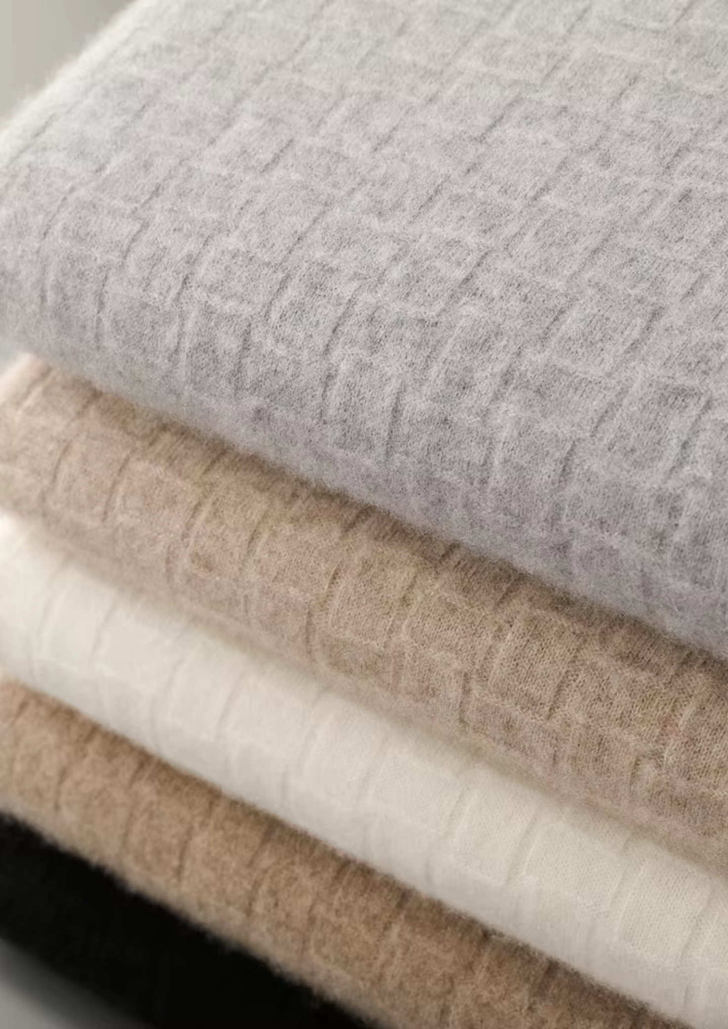 Wool Textured Mockneck